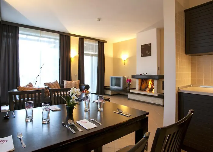 펜션 Къщи За Гости Кооп Добринище - Holiday Villages Coop Dobrinishte